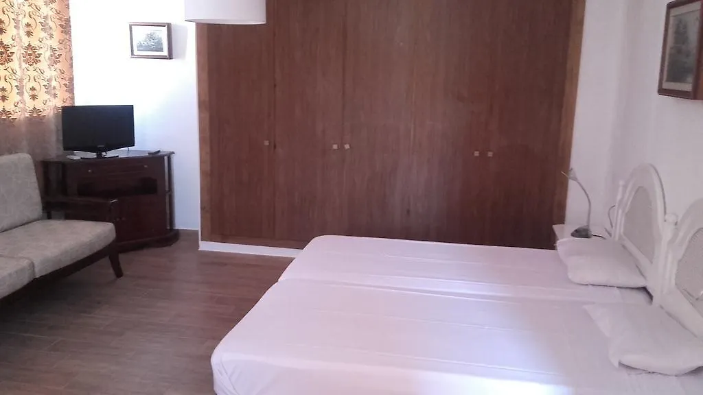 Guest house Hotel Restaurante La Mecedora San Luis de Sabinillas