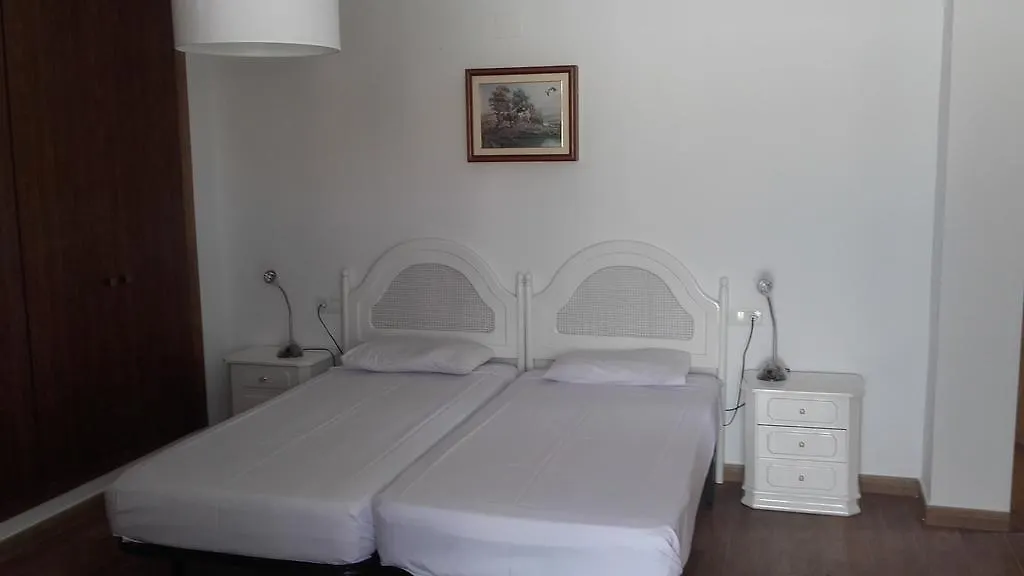 Guest house Hotel Restaurante La Mecedora San Luis de Sabinillas