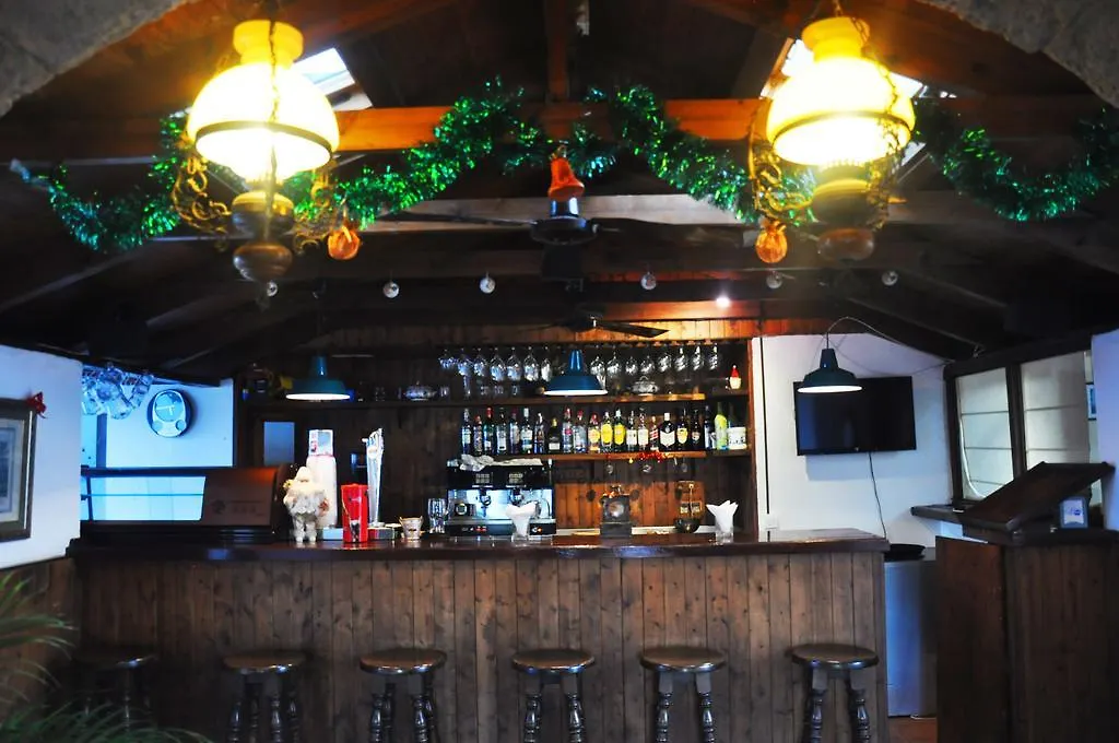 Πανσιόν Hotel Restaurante La Mecedora San Luis de Sabinillas