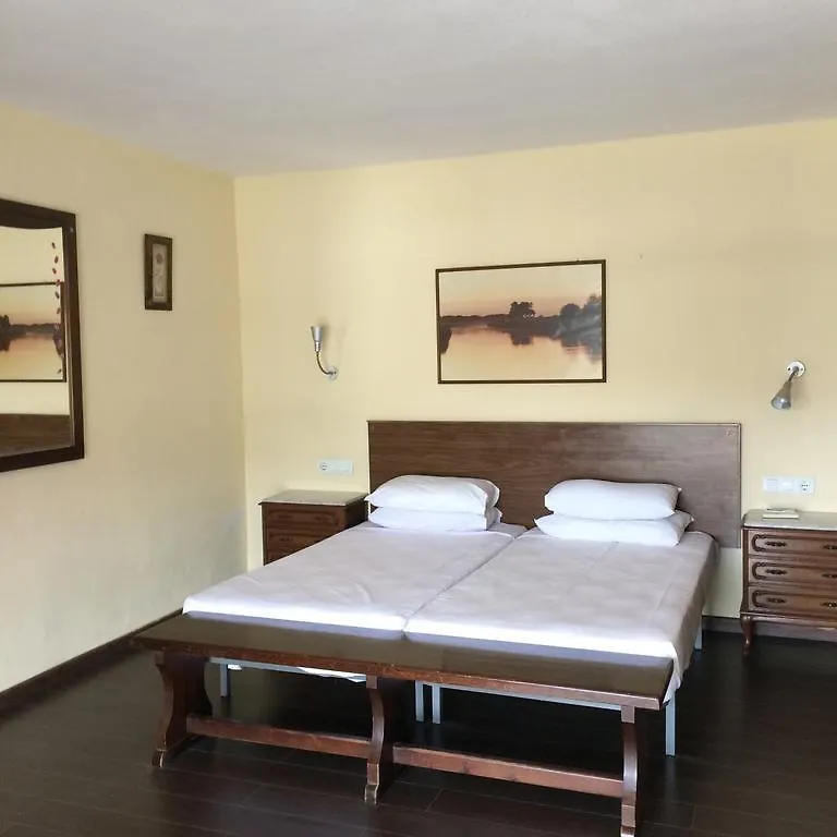 סן לואיס דה סביניאס Hotel Restaurante La Mecedora 3*, סן לואיס דה סביניאס